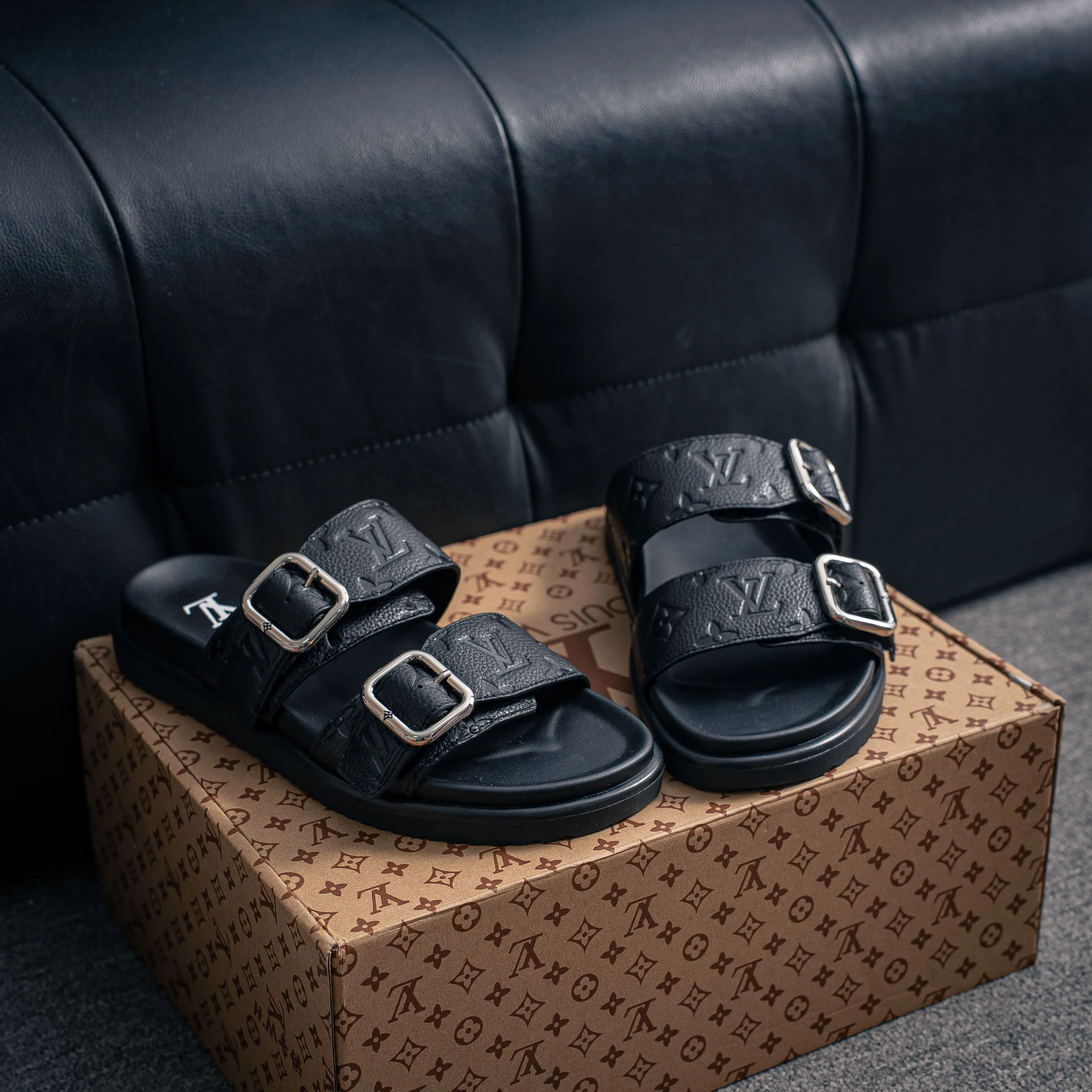 # LOUIS VUITTON ｜ 2026ss LOUIS VUITTON Venice Cowhide Leather Shoes Shoes Sandals 。 Cowhide Leather ，Shoes